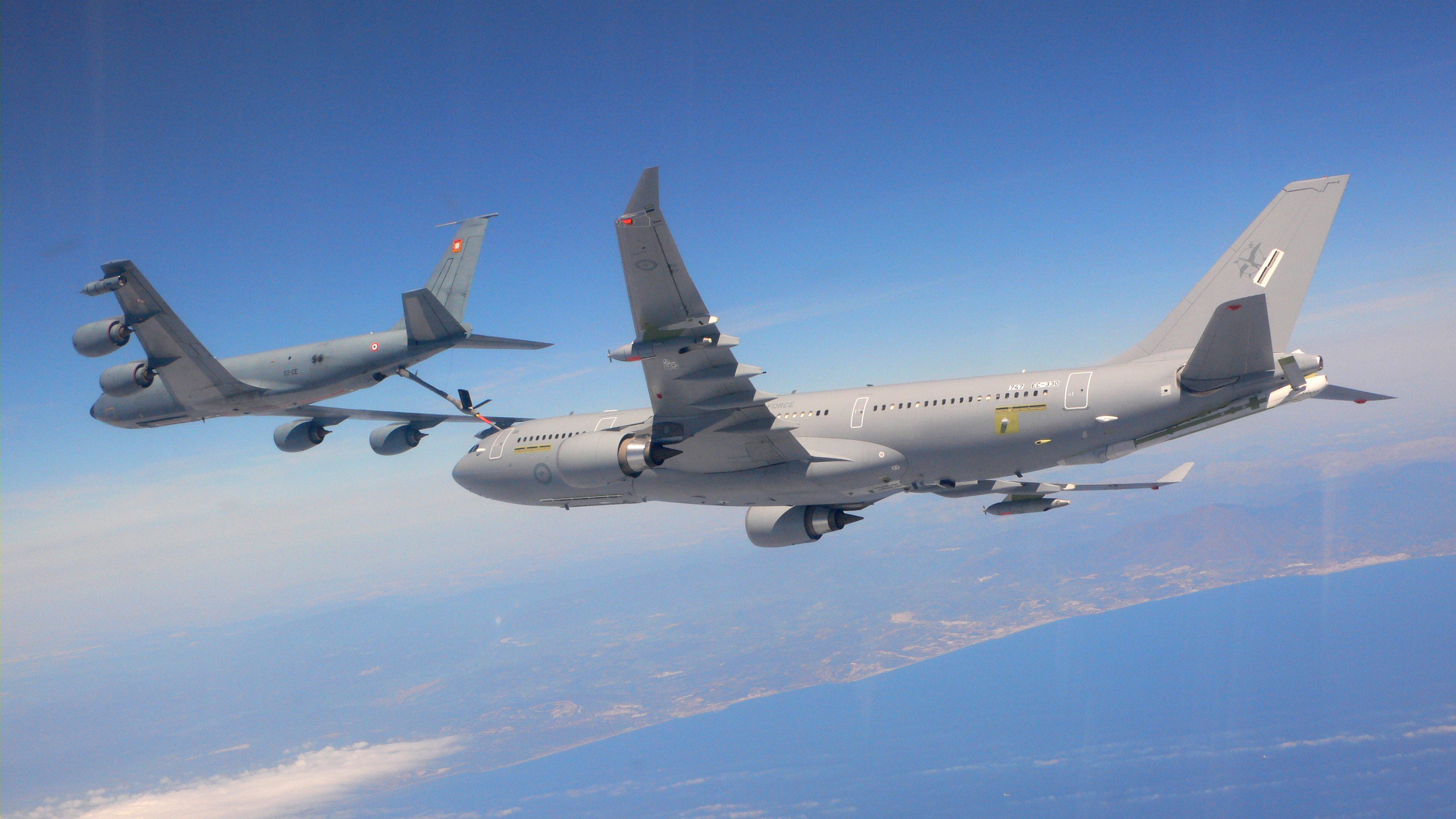 Airbus Military performs A330 MRTT receiver testing with a French 